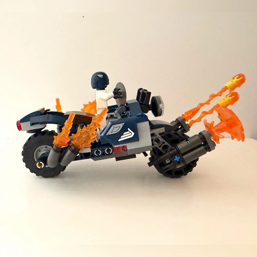 LEGO Marvel Super Heroes Captain America Outriders Attack - #76123 (Retired Set)